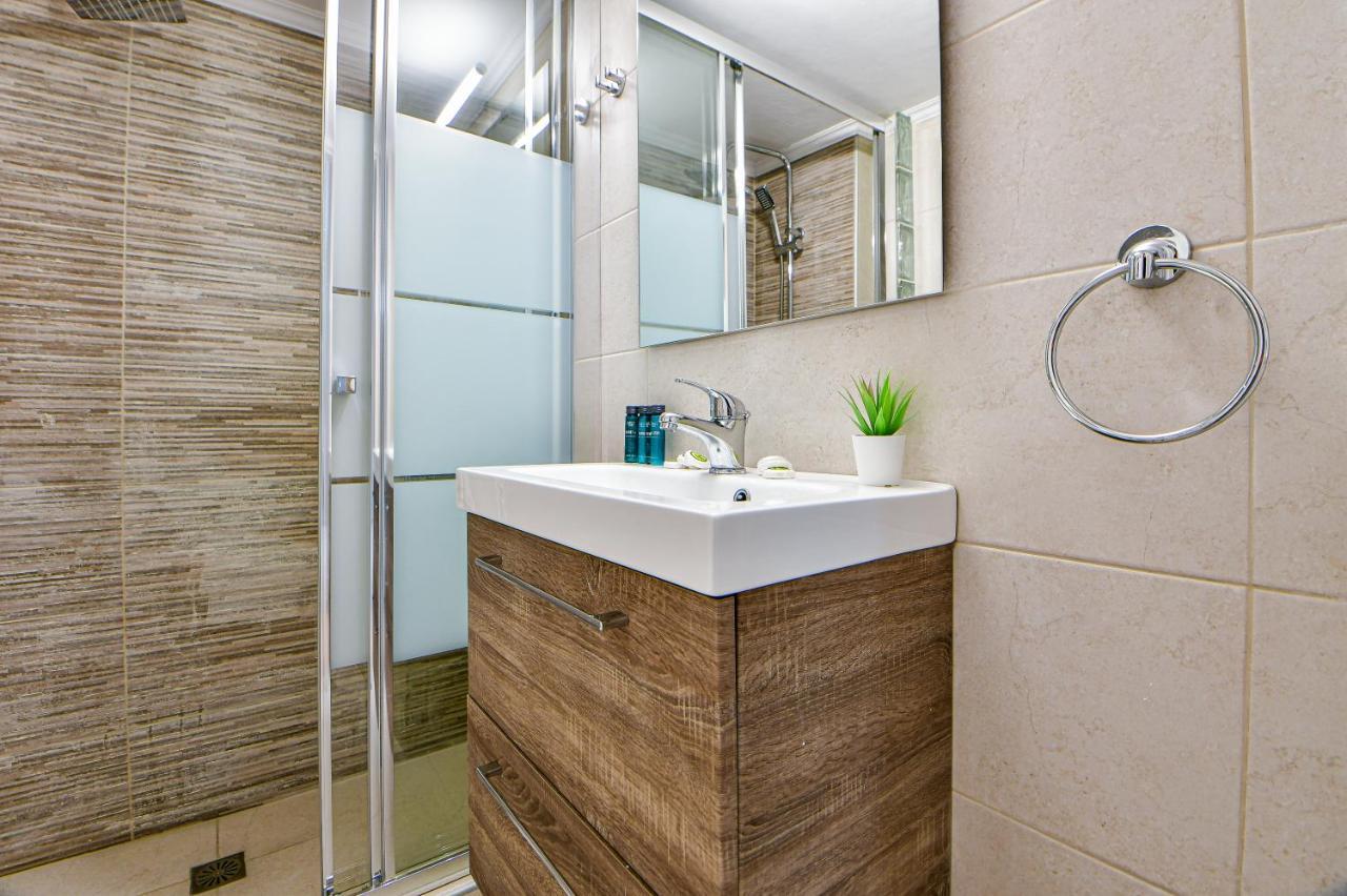 Pleasant Flat Next To Panormou Metro Station Apartment Athens Luaran gambar